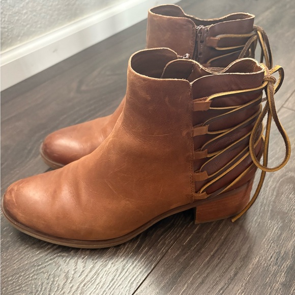 Korks Congac Leather Booties - Picture 2 of 9